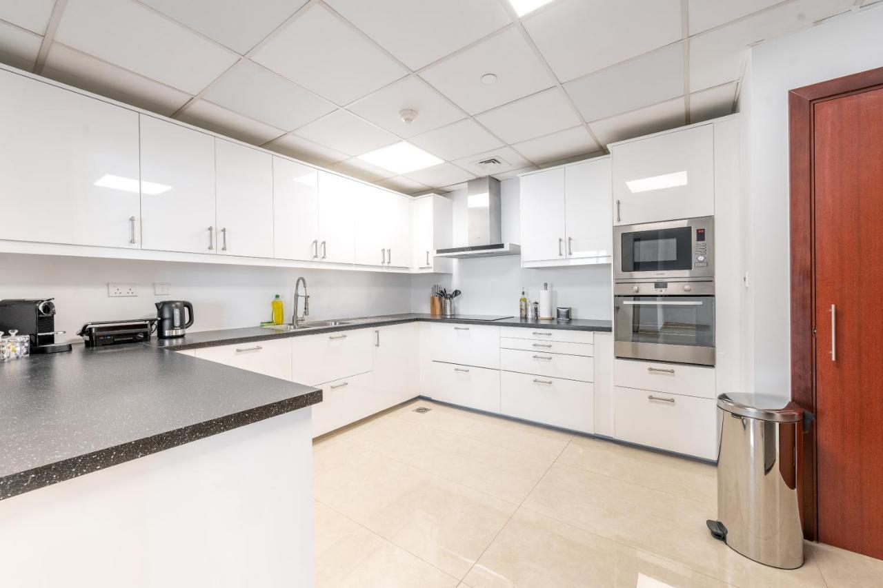 Deluxe Retreat In Jbr - Million Dollar View - Balcony Dubaï